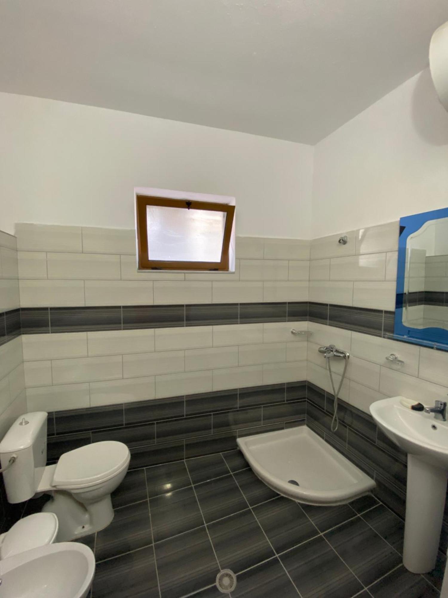 Stonetale Garden Guesthouse Gjirokastër Dış mekan fotoğraf