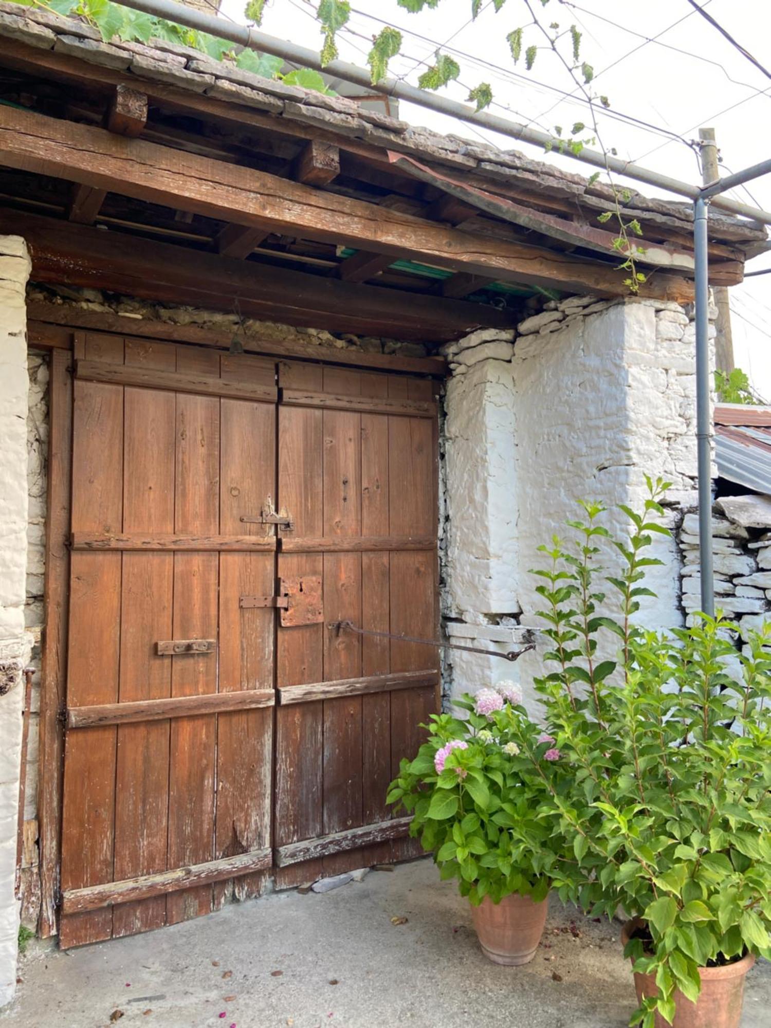Stonetale Garden Guesthouse Gjirokastër Dış mekan fotoğraf