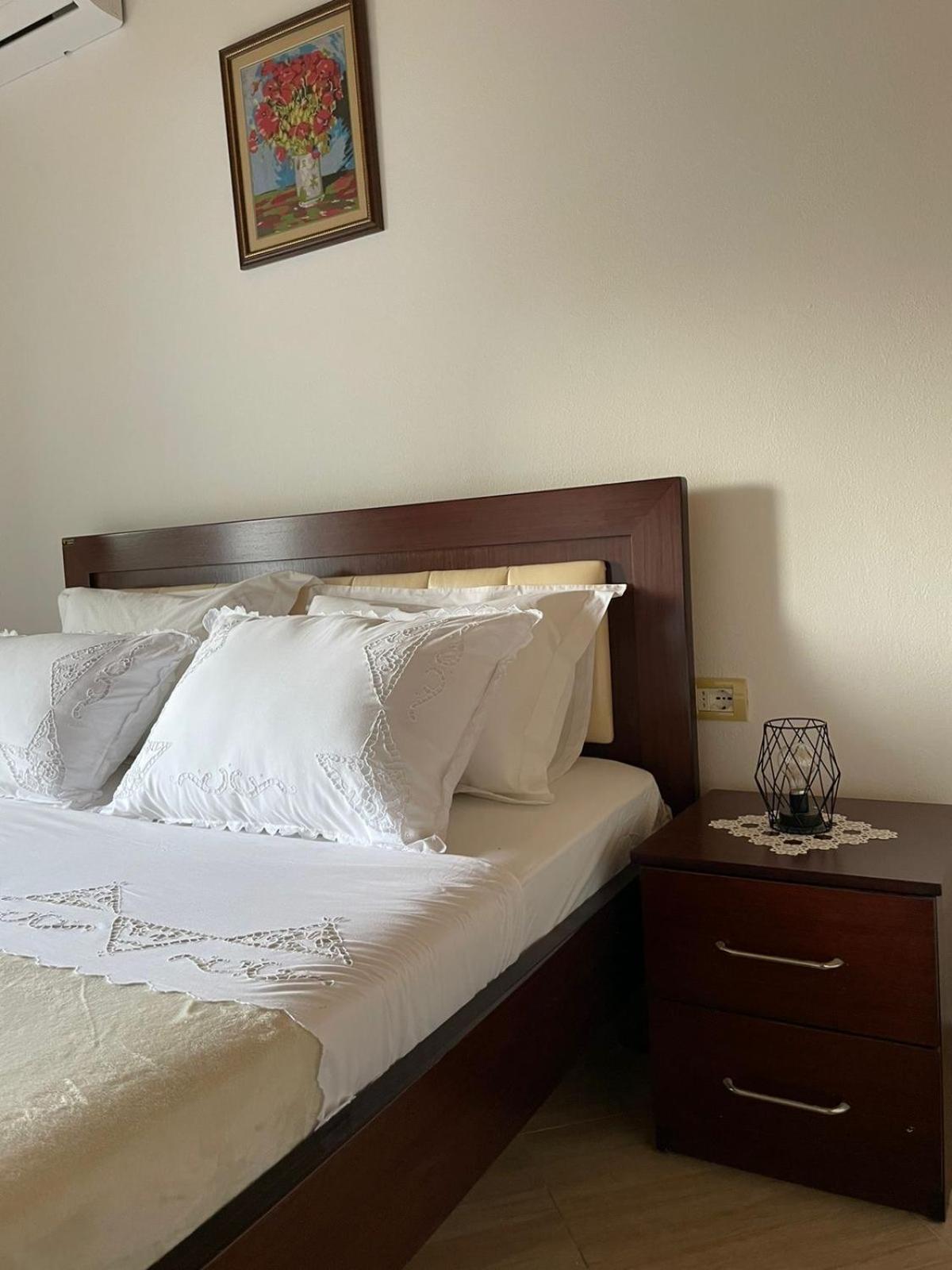 Stonetale Garden Guesthouse Gjirokastër Dış mekan fotoğraf