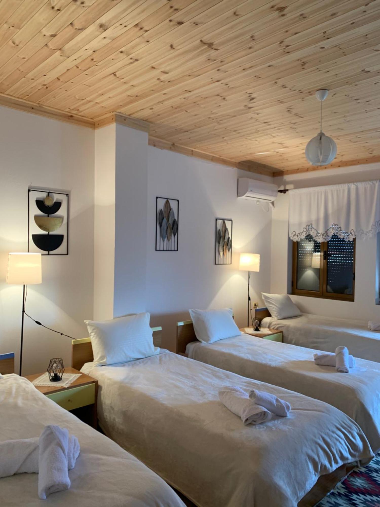 Stonetale Garden Guesthouse Gjirokastër Dış mekan fotoğraf